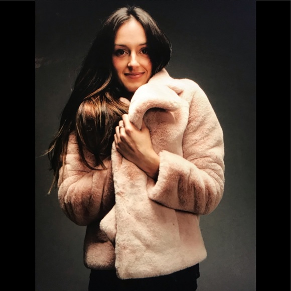 Emanuela Faux-Fur Oversized Fluffy Fur Jacket. - Picture 3 of 11